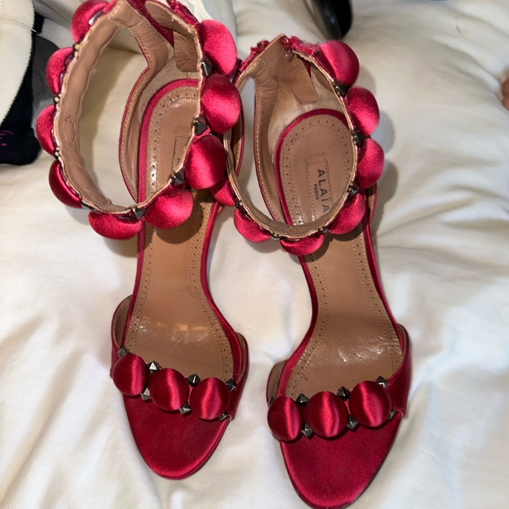 Alaia La Bombe Sandal in Red 37.5